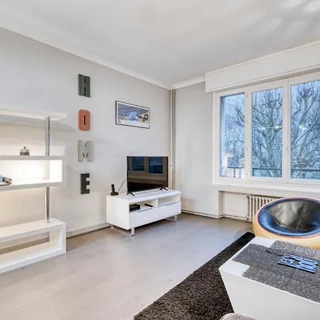 La Casa - View Of The Racecourse & Meadow Caen